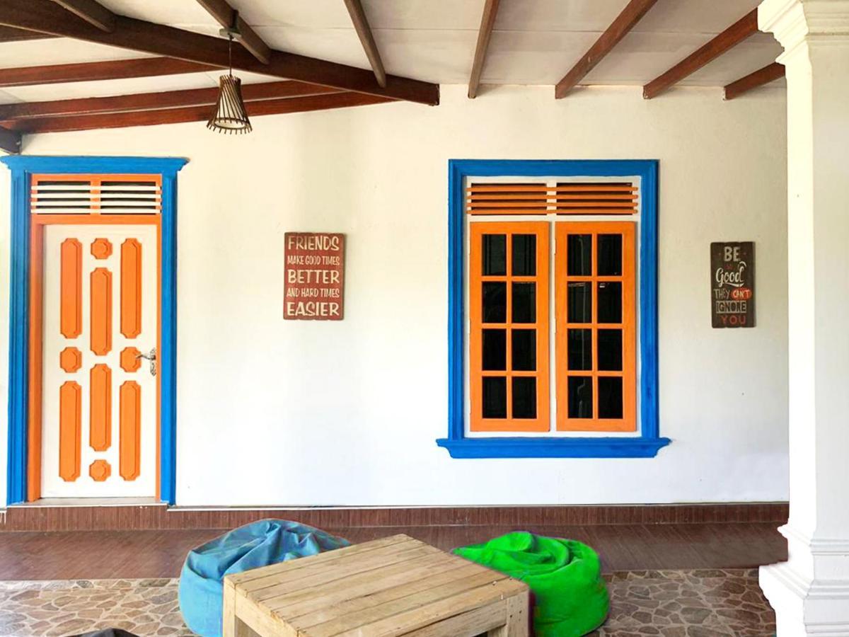 דיקוולה Vitamin Sea Hostel Inn מראה חיצוני תמונה