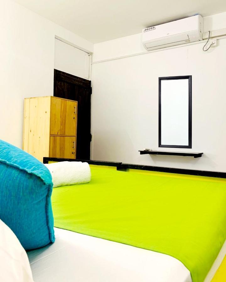 דיקוולה Vitamin Sea Hostel Inn מראה חיצוני תמונה