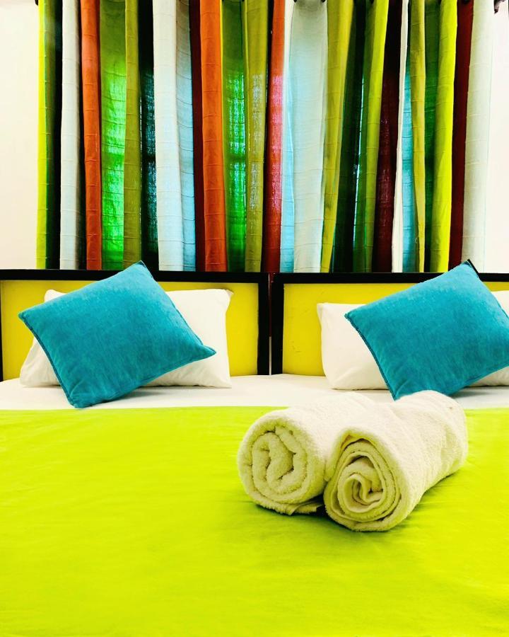דיקוולה Vitamin Sea Hostel Inn מראה חיצוני תמונה