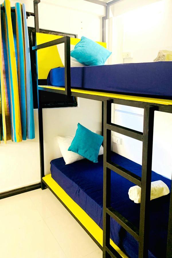 דיקוולה Vitamin Sea Hostel Inn מראה חיצוני תמונה