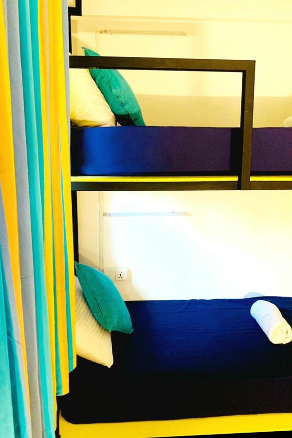 דיקוולה Vitamin Sea Hostel Inn מראה חיצוני תמונה